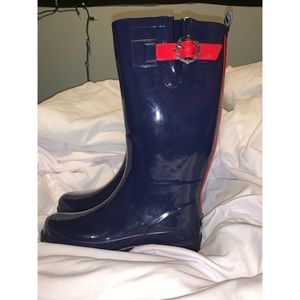 Super cute rain boots!